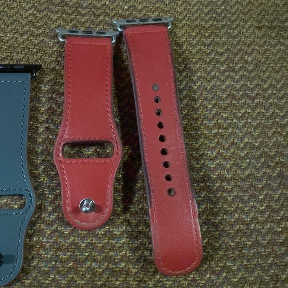 3 Apple Watch leather bands​​​ - Picture 4 of 5